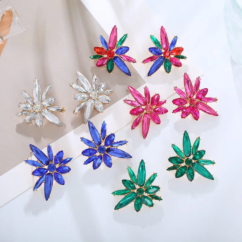 

Korean Fashion Multi Colors Fuchsia Stud Earrings For Women Luxury Charm Flower Crystal Sweet Earring Party Accessories