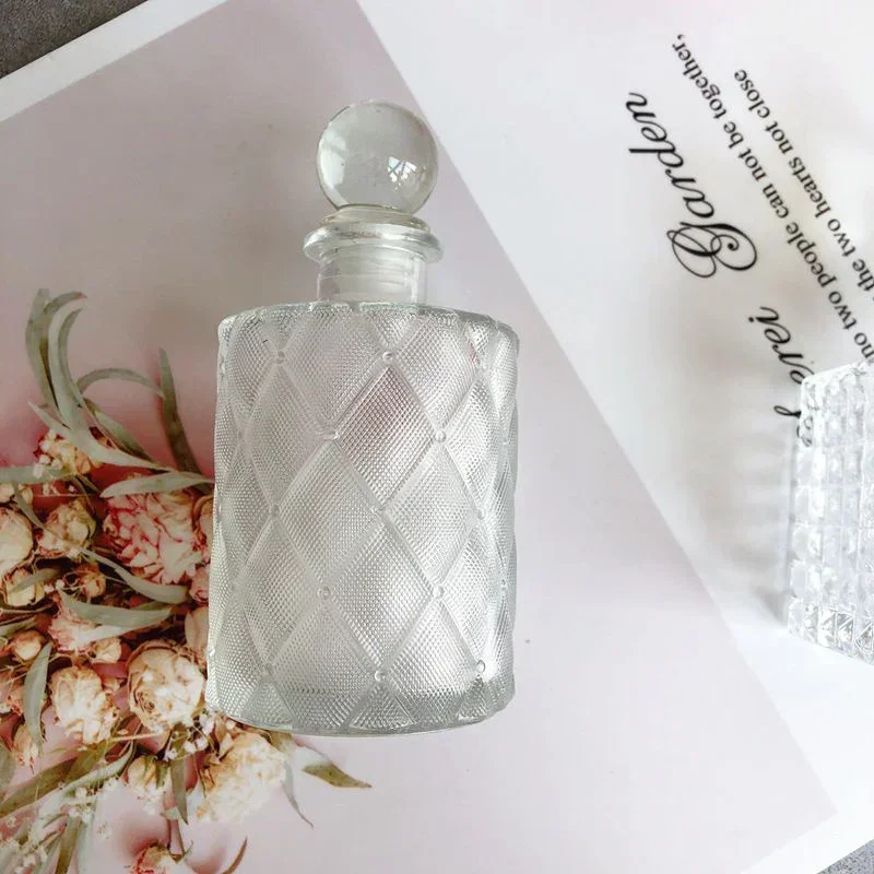 

Кристальный флакон для духов в форме ромба