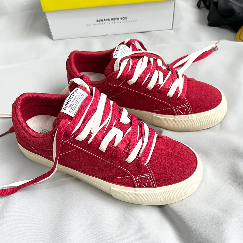 2023 Harajuku Red Sneakers Men Skateboarding Shoes Designer Canvas Shoes for Men Platform Vulcanized Sneakers Tenis Masculino