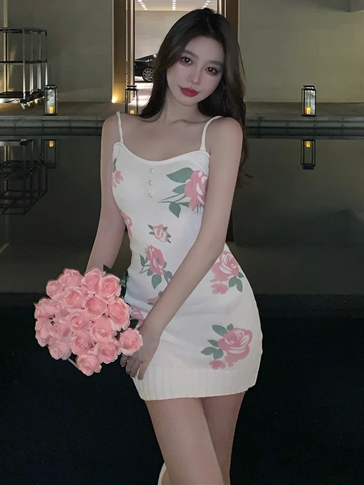

BETHQUENOY Vestido De Mujer Vintage Floral Jacquard Knitted Mini Dresses Women Spaghetti Strap Sexy Bodycon Dress Robe Femme