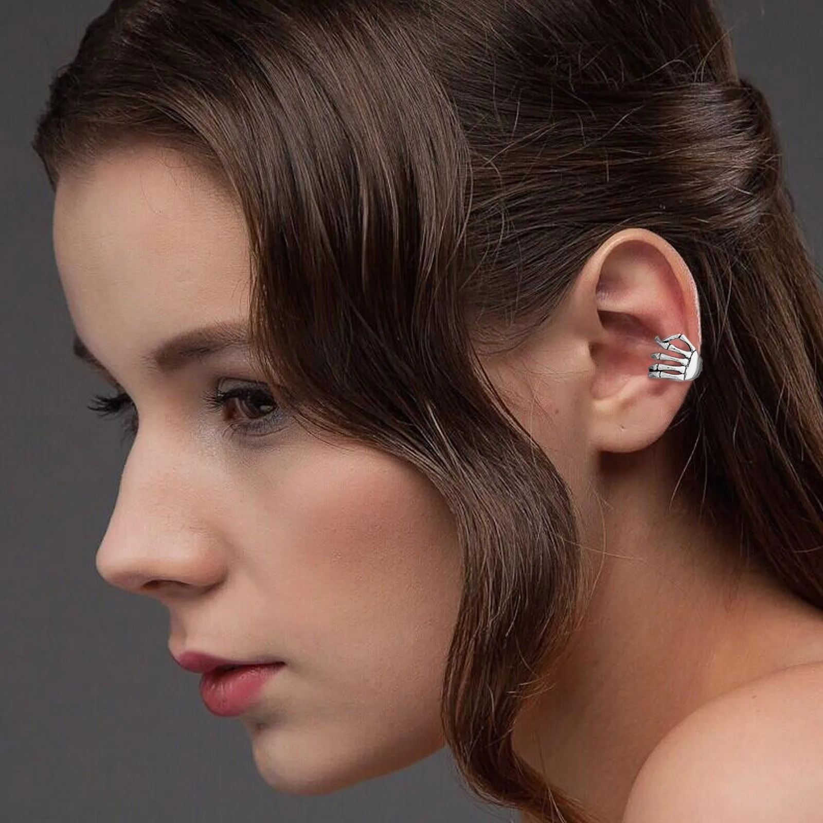 Выбери хаве гот или хас гот they. Внешность 2 класс спотлайт. Big small ears. Big ears. Серьга кафф эльфийская.