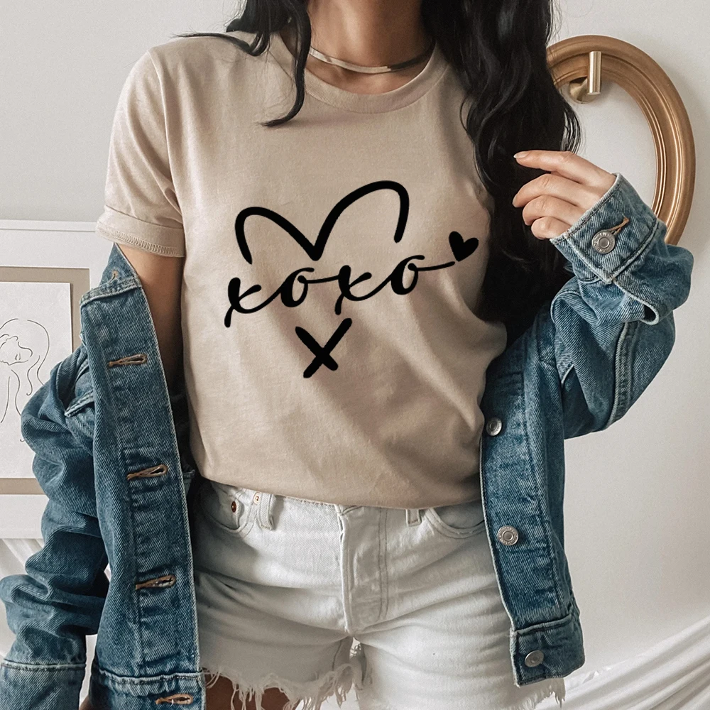 

Женская футболка с коротким рукавом, круглым вырезом и коротким рукавом