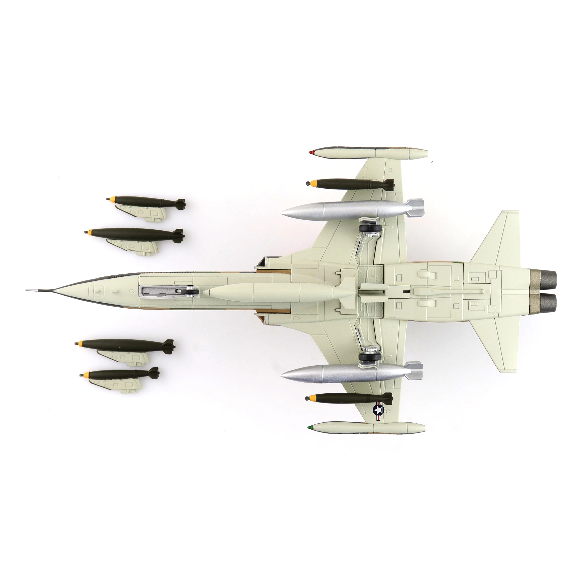 Фото 1:72 HA33003 Модель американского истребителя F-5C Skoshi Tiger 10th Squadron 1965 Модель изделия из сплава №5