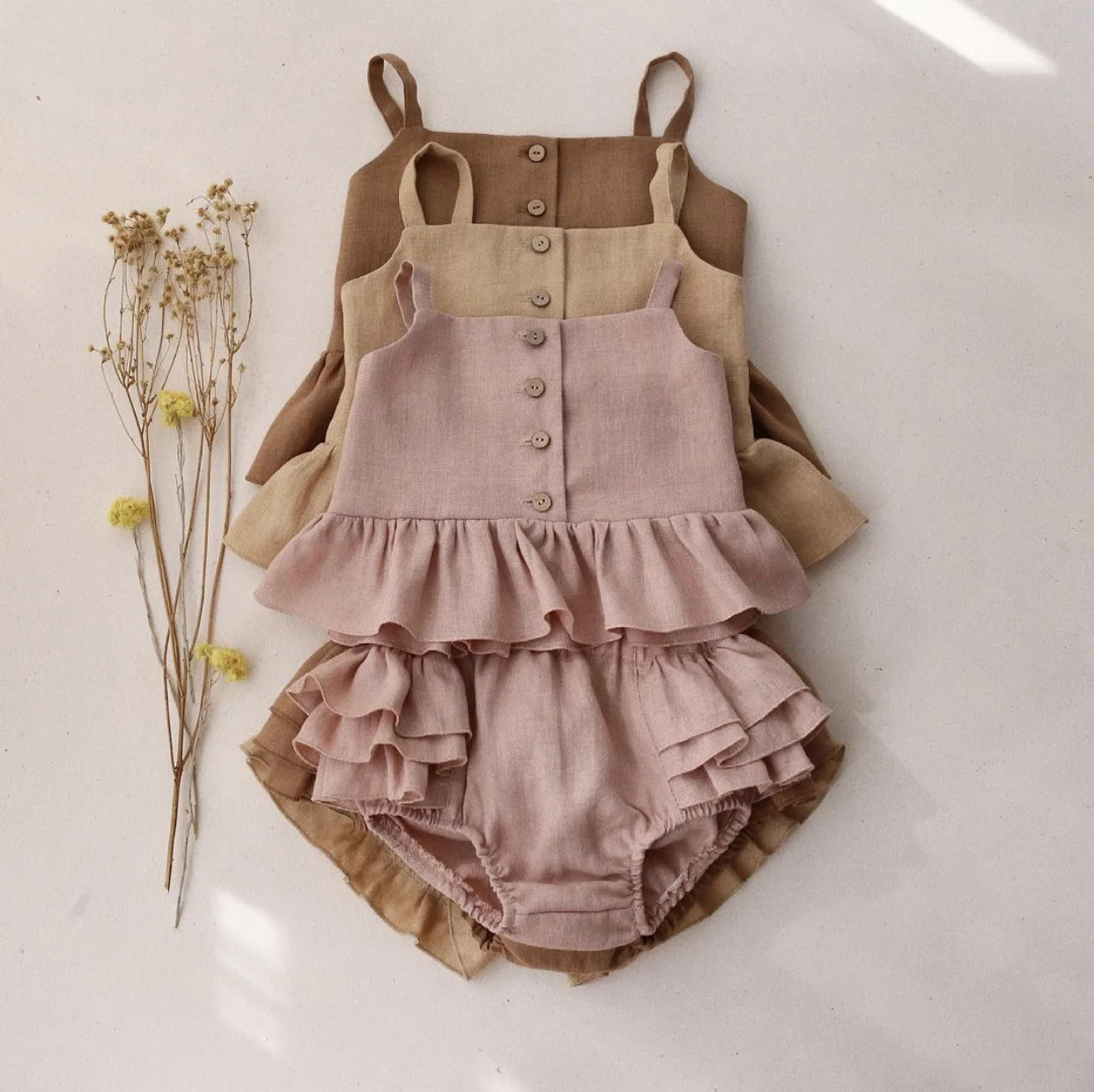 Girl baby suit summer sleeveless vest top triangle big butt ruffled shorts girls two-piece suit