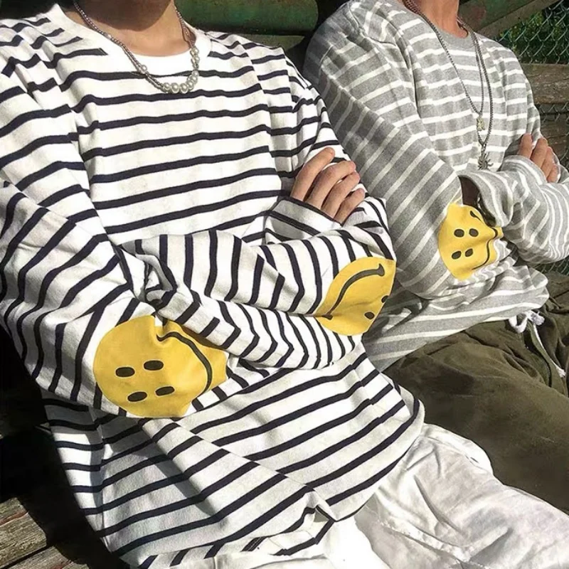 

Eyes KAPITAL Stripe Four Smiling Face Printing Easy Classic Lndian Cotton Solar System T-shirt Lovers Leisure Time Undercoat