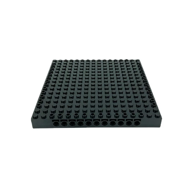 Базовая пластина из мелких частиц может быть соединена с мозаикой 16*16 точек