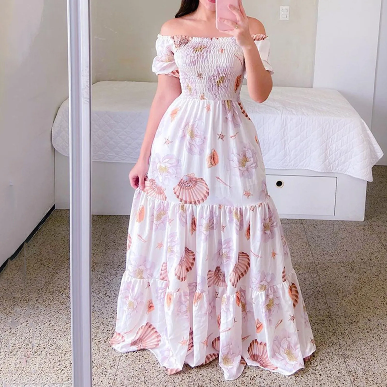 

Платье женское летнее без бретелек, с геометрическим принтом и лямкой на шее