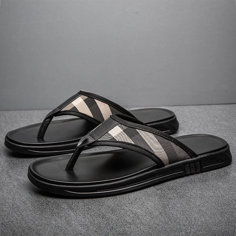 

Brand Summer Men Slippers Genuine Leather Non-slip Sandals High Quality Lightweight beach Sandals Casual Flip Flops