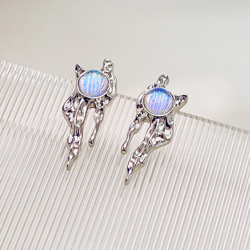 

Cool Girl's Creative Irregular Liquid Design Piercing Earrings European American Personality Trendy Nightclub Commute Jewelry