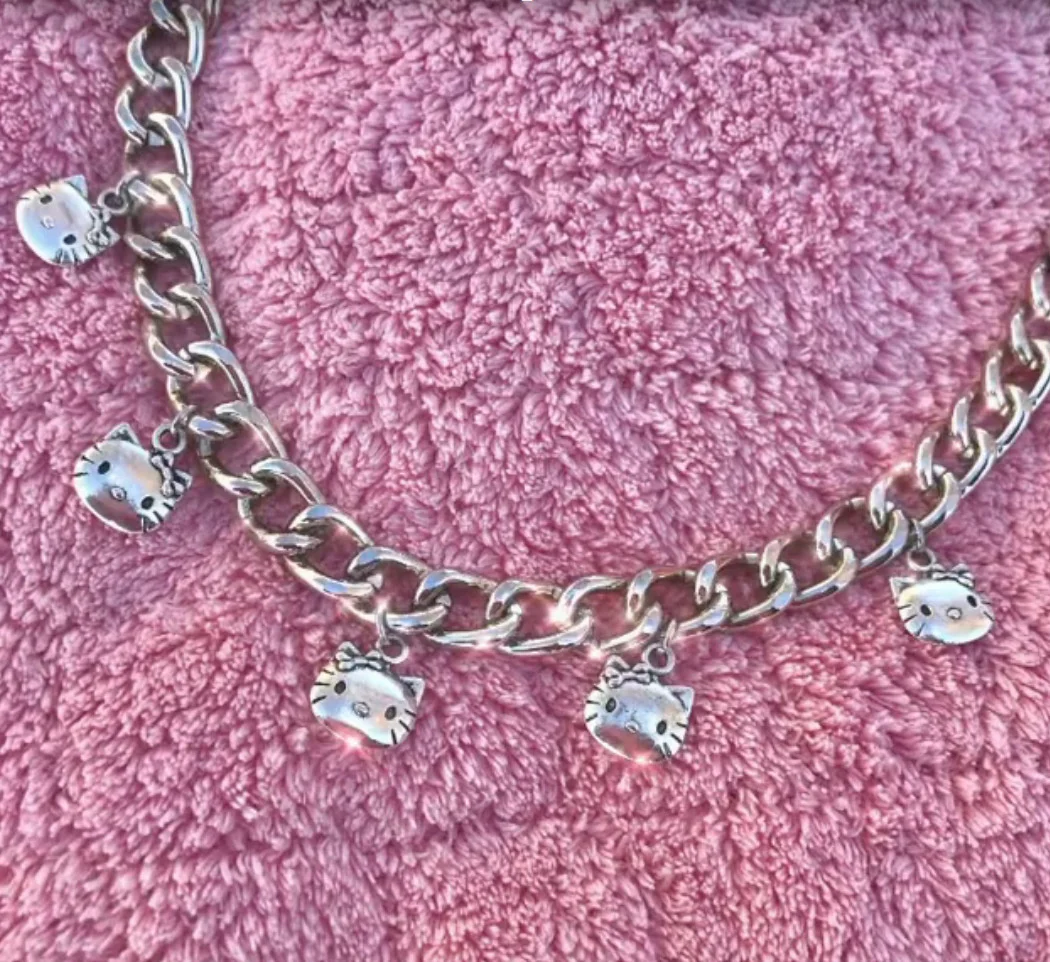 

Sanrio Hello Kitty Cartoon Cat Necklace Sweet Cool Girl Clavicle Chain Retro Earrings New Jewelry Accessories Birthday Gift