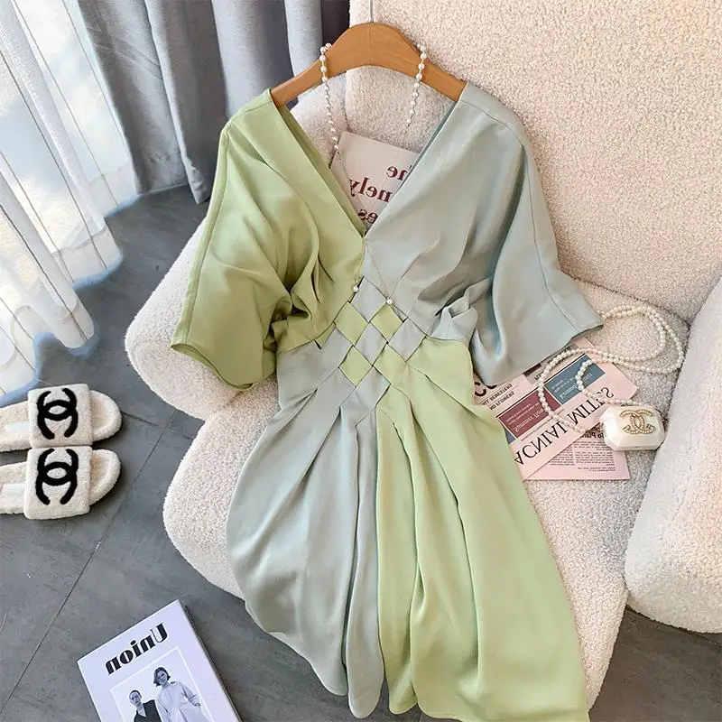 

Short Sleeve Dress Women Casual Contrast Colors V-neck Batwing Sleeve A-line Draped Summer Korean Style Knee-Length Vestido