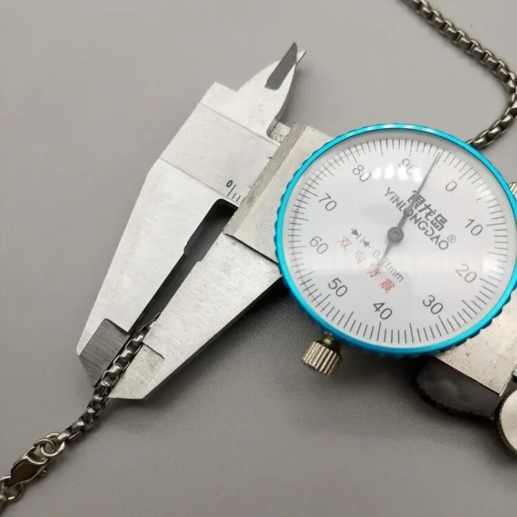 Ожерелье-цепочка из чистого титана с квадратными звеньями 3 мм