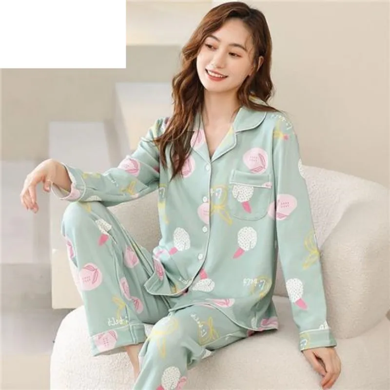 Женский пижамный комплект из двух предметов