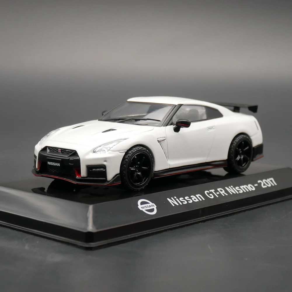 

ixo 1:43 Nissan GT-R Nismo 2017 super coupe alloy car model