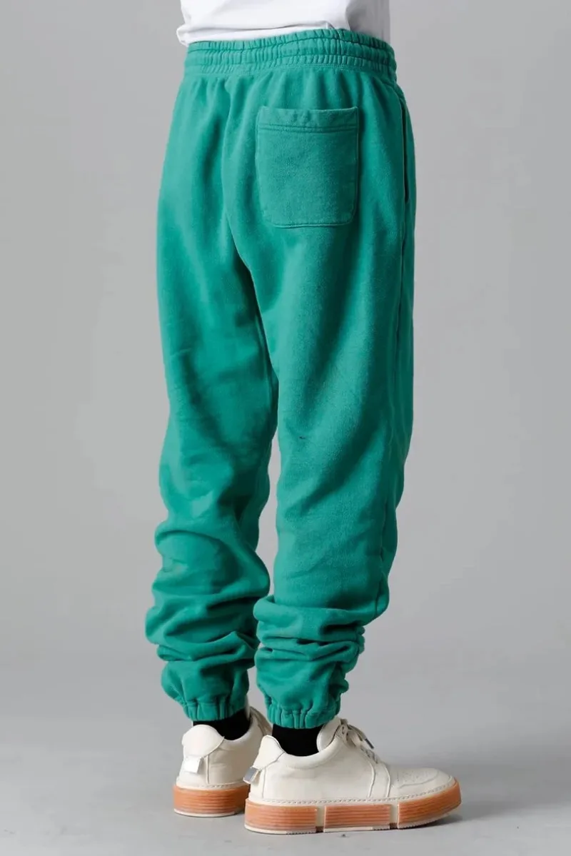 Рисунок 5 - Спортивные брюки Saint Michael