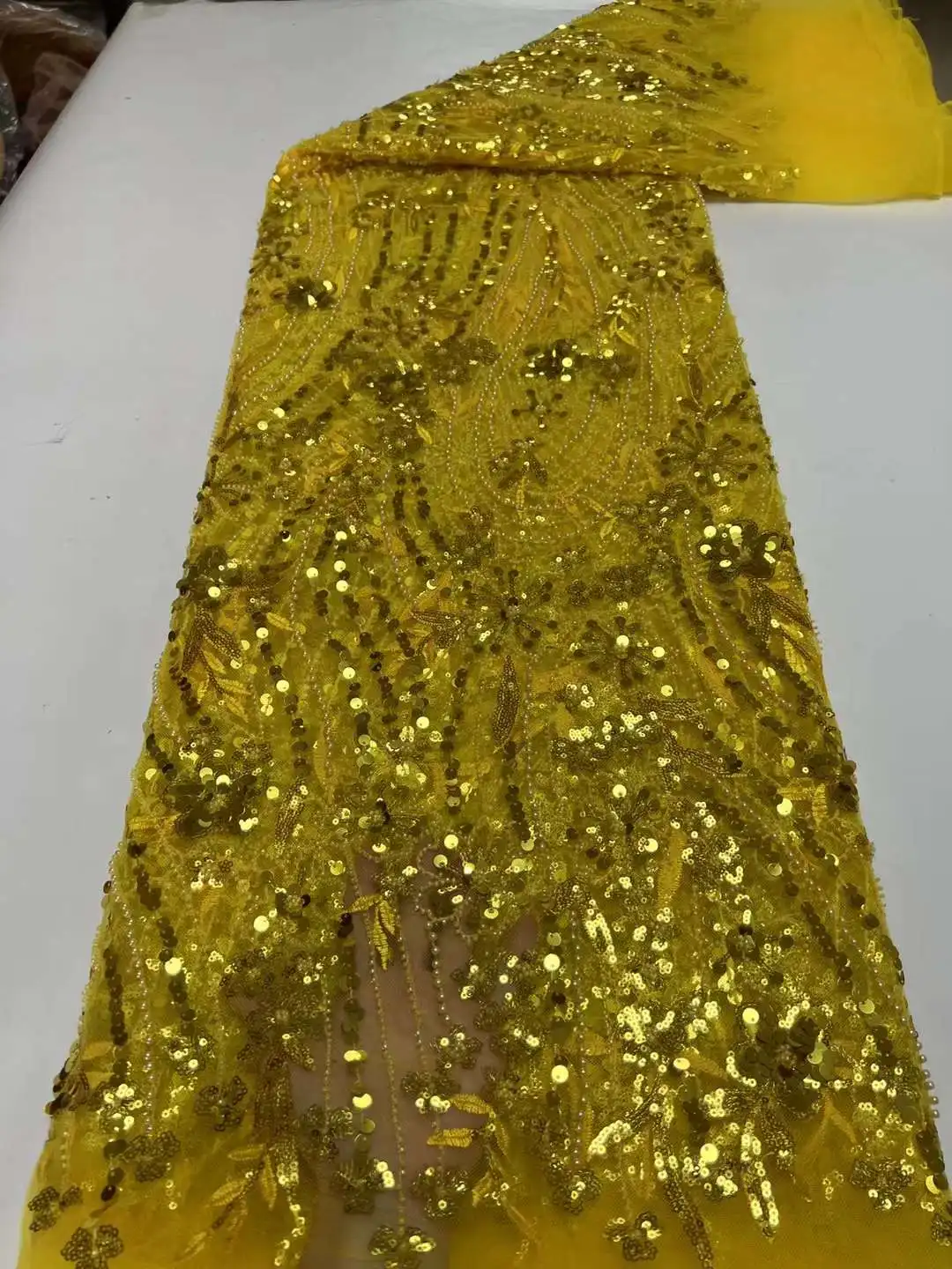 

Bright Gold Color African Lady Lace Fabirc 2023 Sewing Sequin Beads Embroidery Nigreian Material for Women Wedding Dress