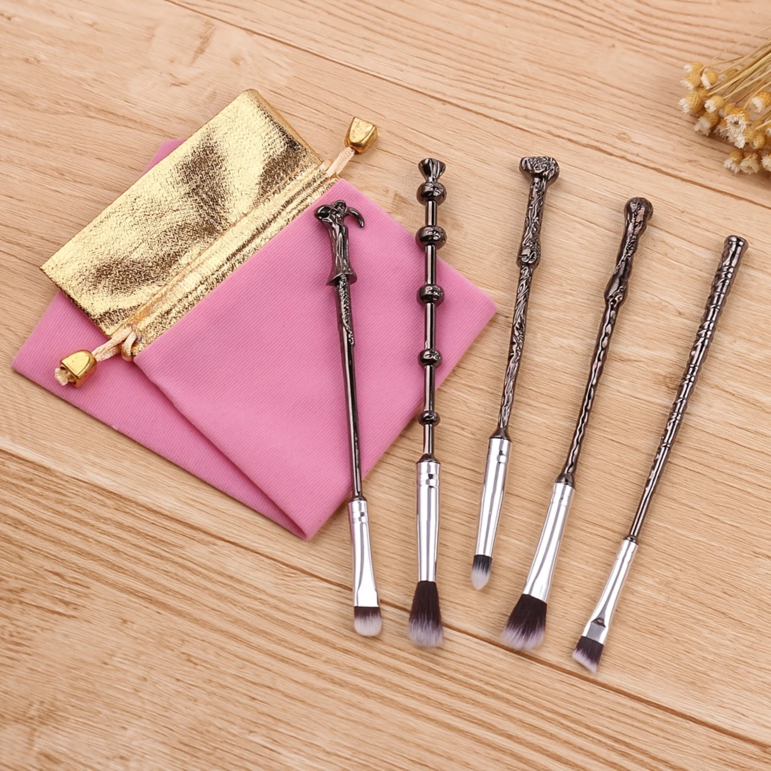 Набор кистей для макияжа - 5 шт. Кисти Wizard Wand Тональные румяна растушевки теней век