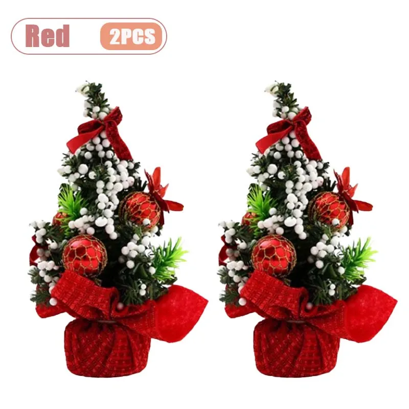 

Миниатюрная рождественская елка из пластика