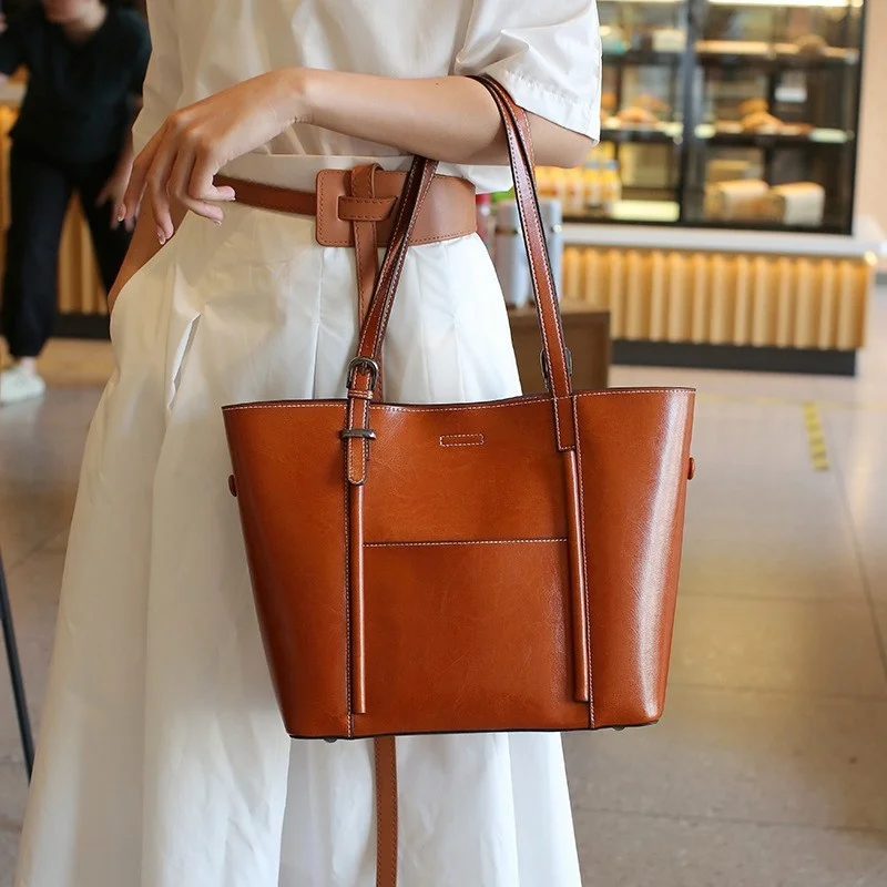 

Брендовая оригинальная Высококачественная Роскошная Новая нишевая кожаная вместимость 2023, модная, универсальная, Высококачественная текс...