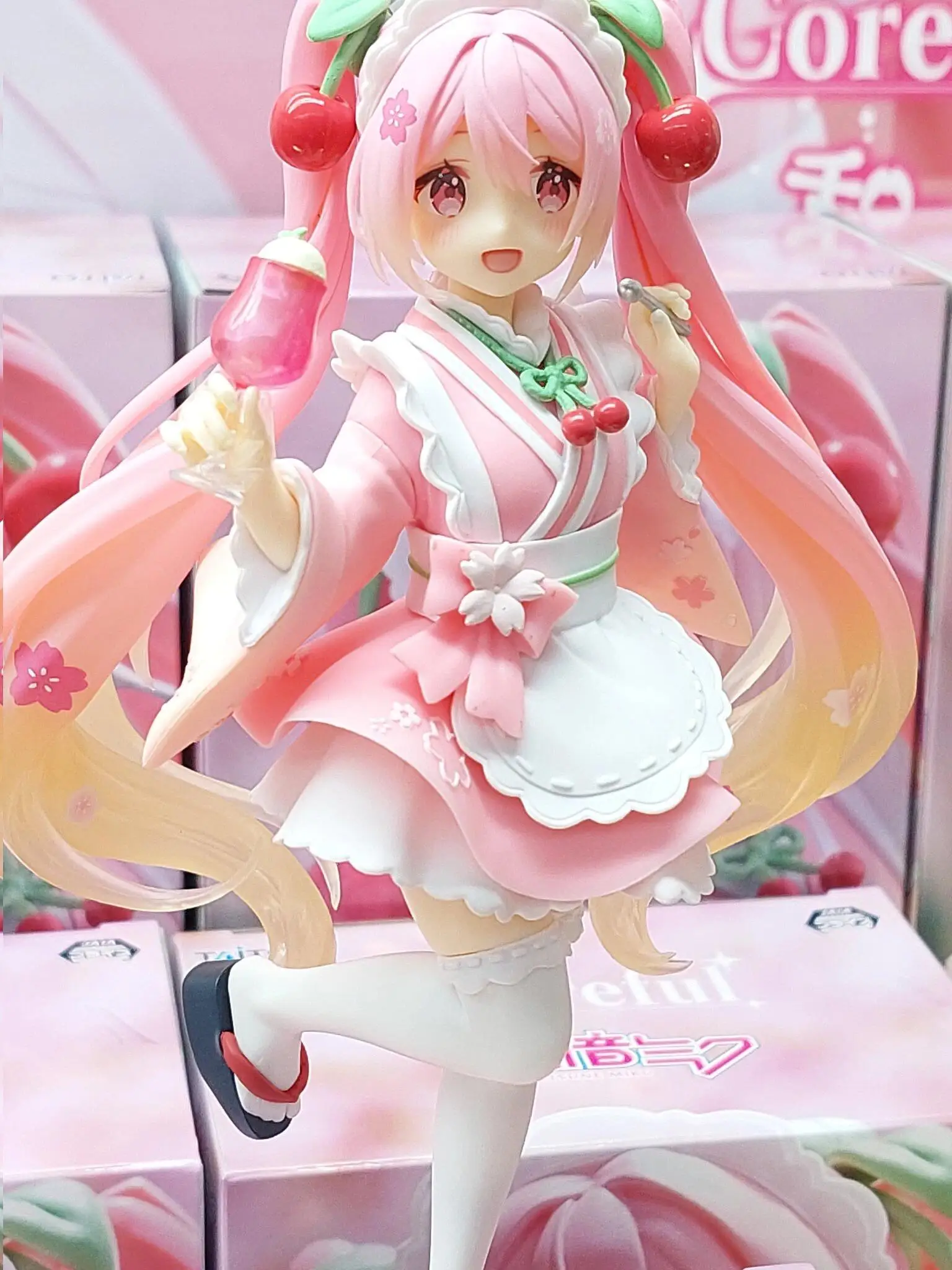 В наличии оригинал Taito Hatsune Miku Coreful Sakura Wafuu Kissa Ver. Фигурка горничной аниме фигурка
