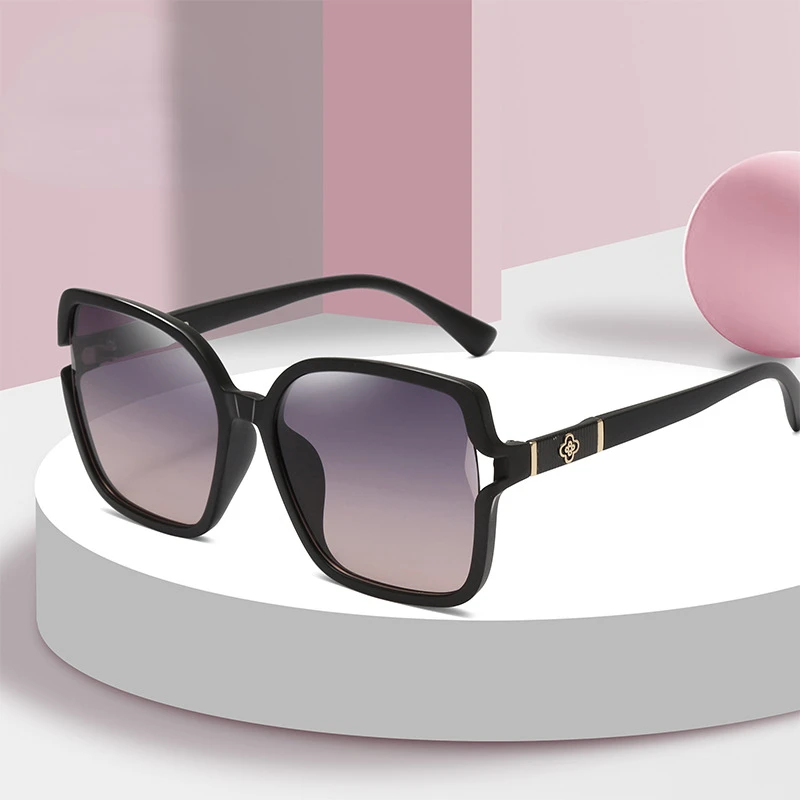 

Солнцезащитные очки в стиле ретро для мужчин и женщин, квадратные солнечные аксессуары с защитой от ультрафиолета, с изображением четырехлистного клевера, в стиле ретро