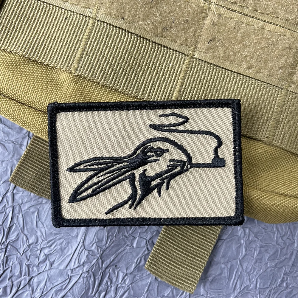 Вышитые нашивки с курительным Кроликом наклейки для одежды крючком и петлей