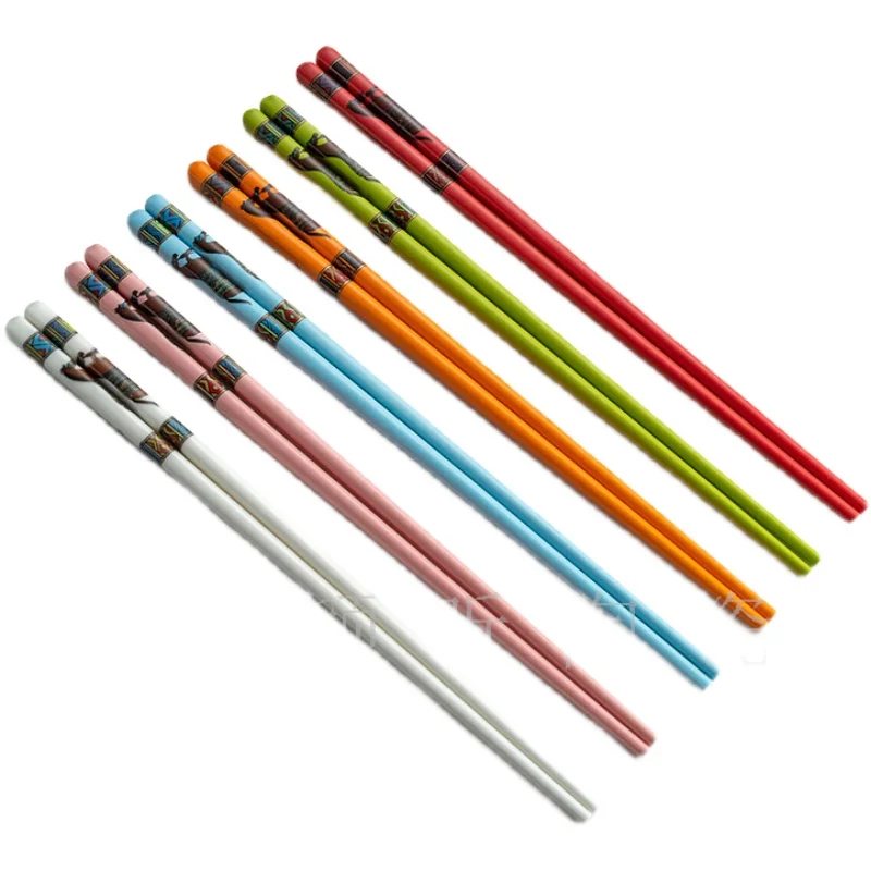 

High-grade chopsticks are resistant to high temperature, easy to clean, mildew-proof, healthy and environmentally friendly.