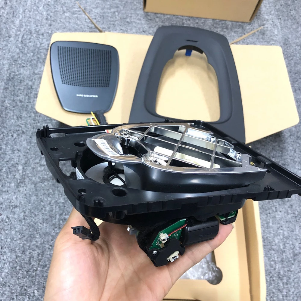 

Center Dashboard Lifting Speakers For BMW F10 F11 F18 5 Series Horn Audio Luminous Cover Loudspeaker Upgrade Up Down Speakers