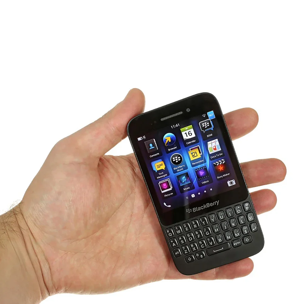 Blackberry q500. Blackberry телефон. Телефон с qwerty клавиатурой. Телефон игрушечный blackberry. Blackberry q5 4g lte.