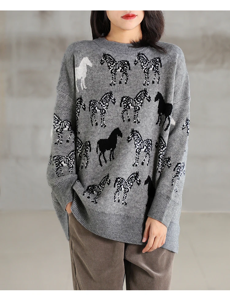 

Женский трикотажный свитер с длинным рукавом и круглым вырезом