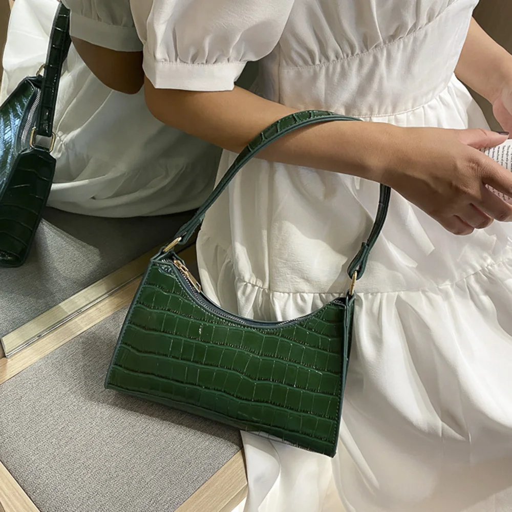 

Crocodile Pattern Shoulder Bag Designer 2022 Summer New Fashion Armpit Handbag Trend Womens Leather Chain Clutch Ladies Shopper