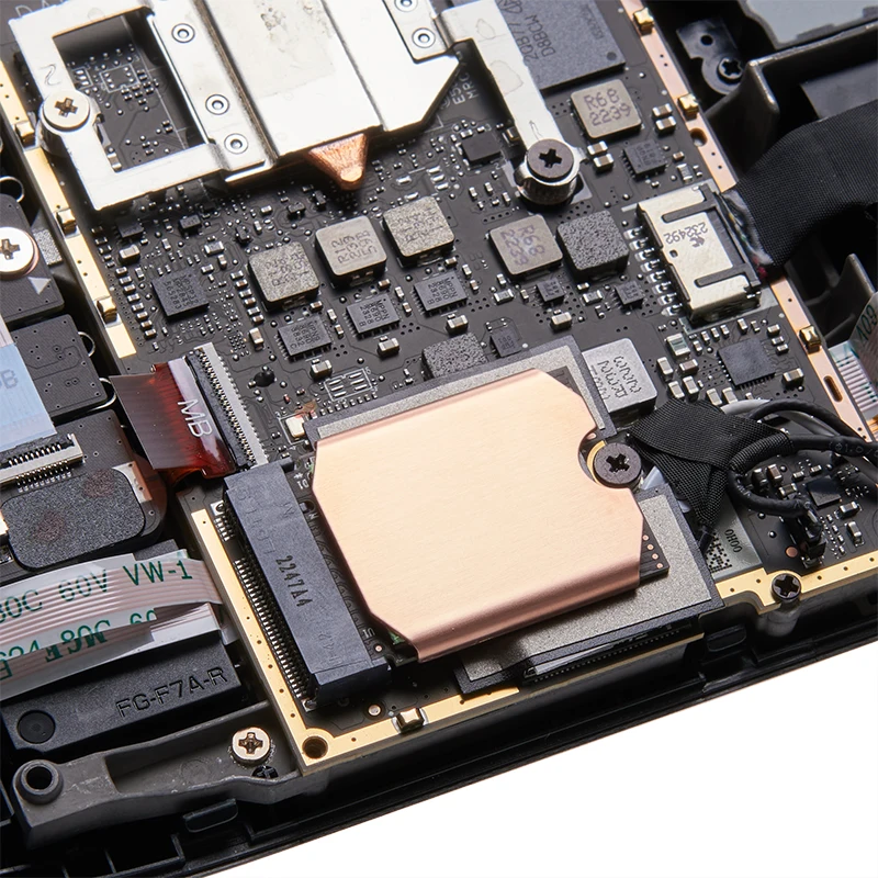 Радиатор твердотельного накопителя SSD