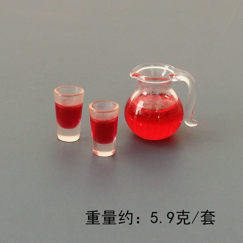 

Миниатюрный стеклянный горшок для сока