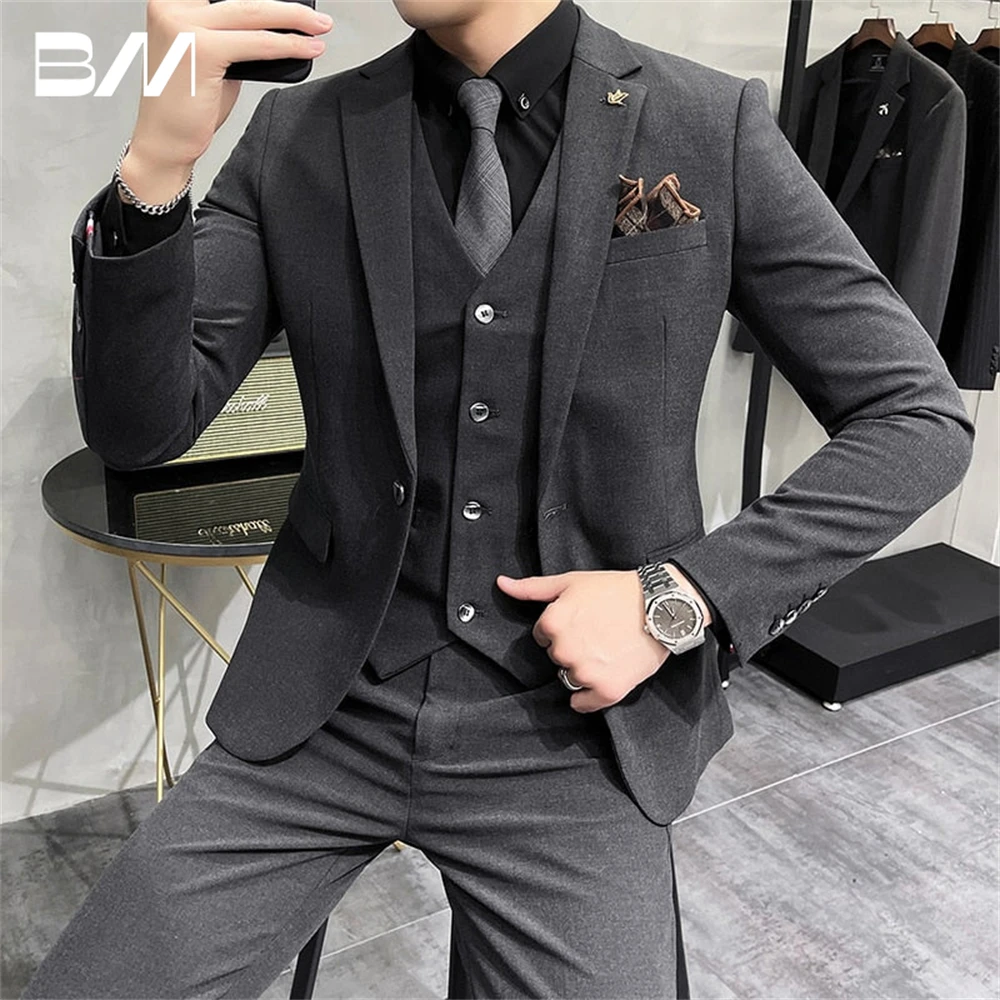 Рисунок 3 - Мужской костюм на одной пуговице