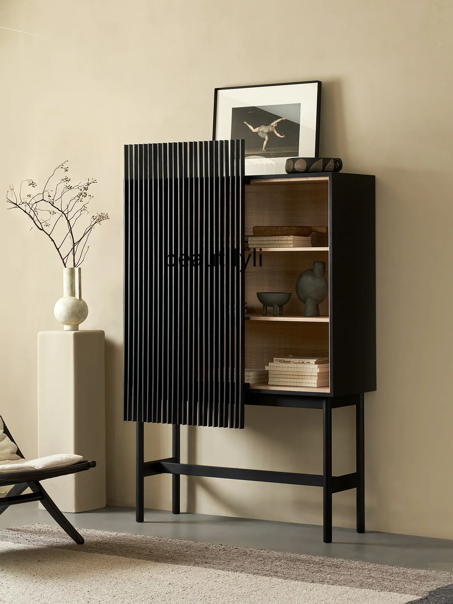 Буфет из массива дерева черный шкаф для хранения вещей гостиной сувениров