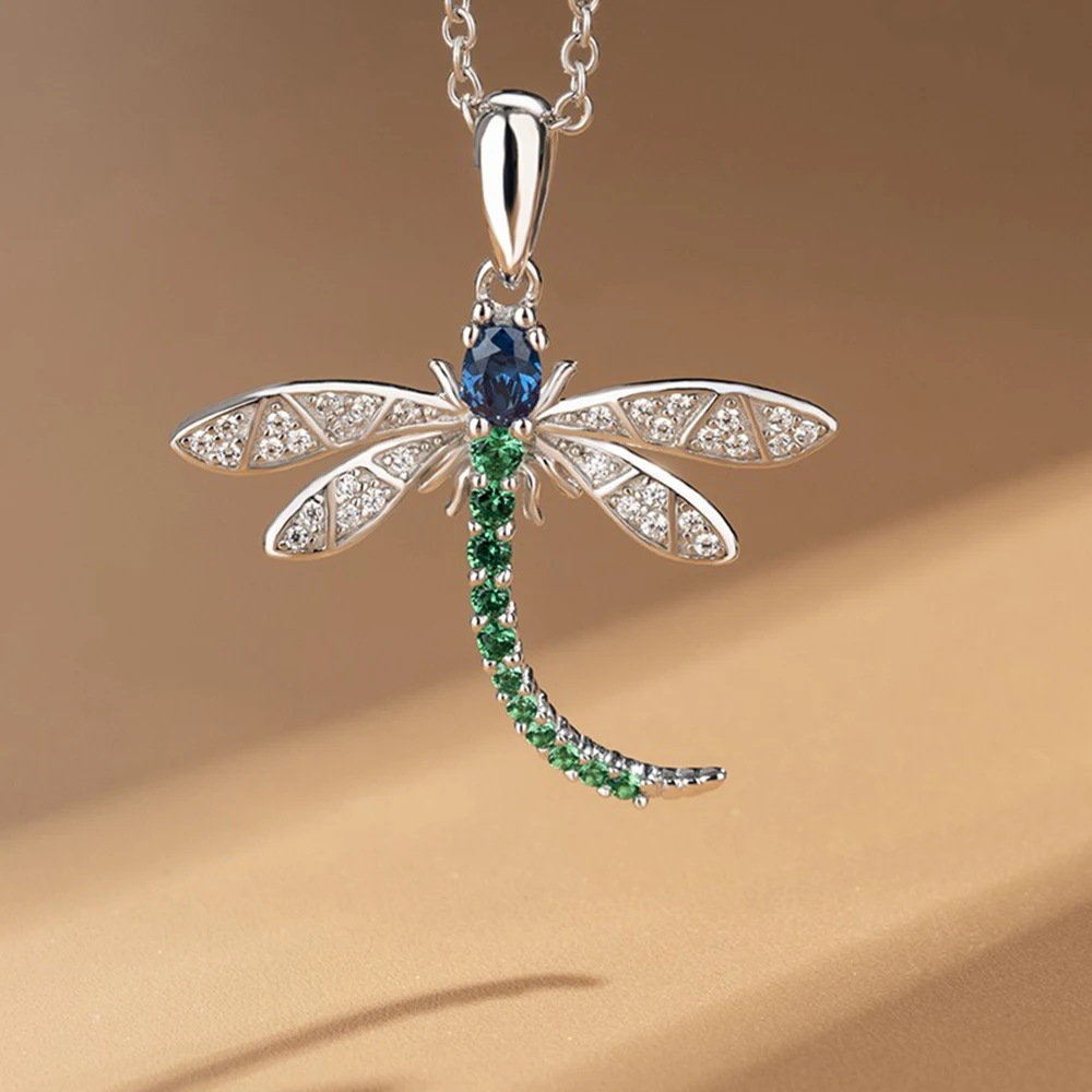 

Dragonfly Shaped Sliver Color Pendant Necklace for Women Inlaid Colored Cubic Zirconia Delicate Girls Fashion Jewelry Party Gift