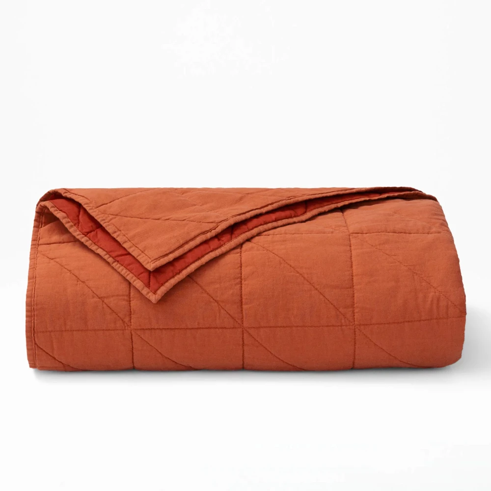 

- Quilt - Cayenne - Full/Queen