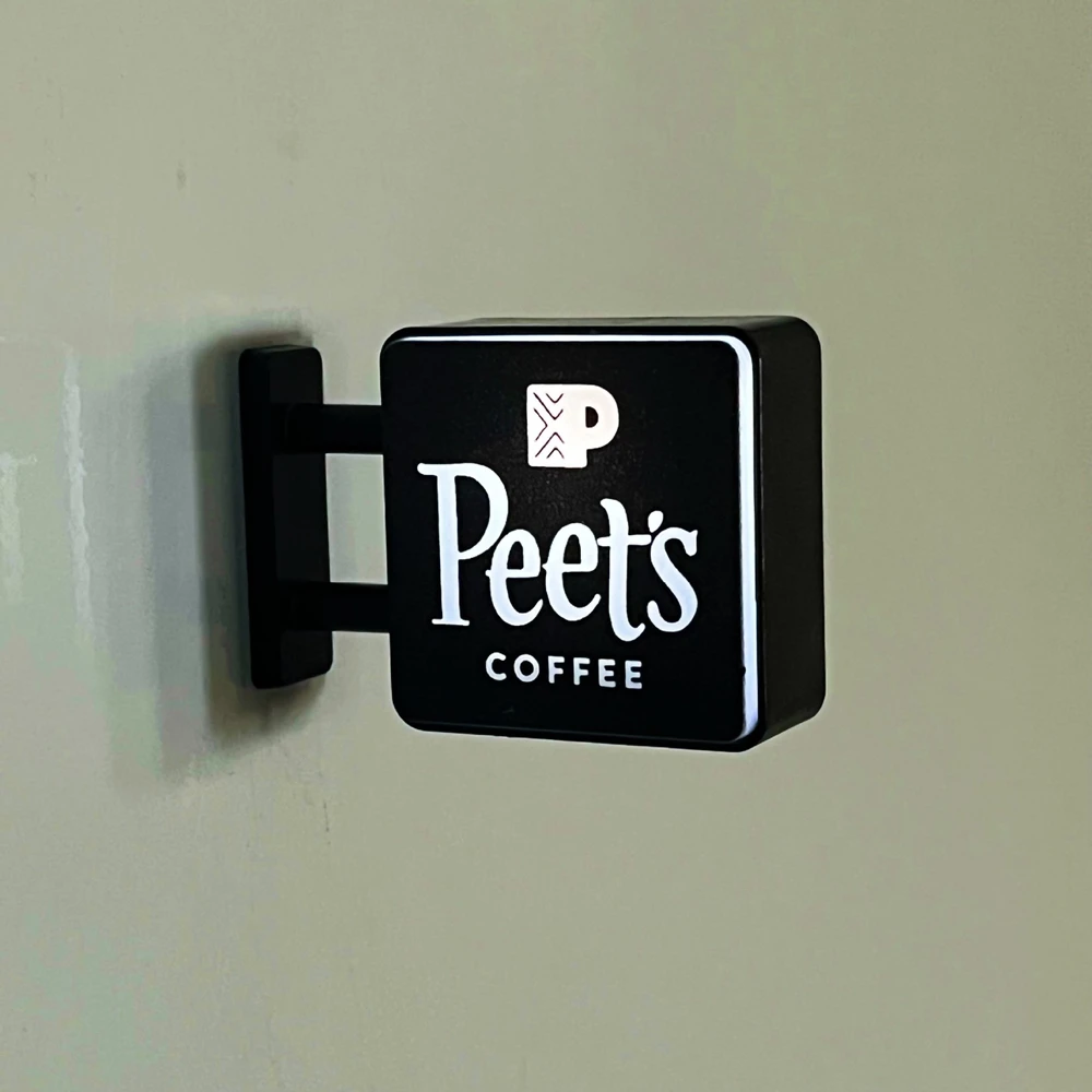 

Светящийся магнитный стикер для холодильника