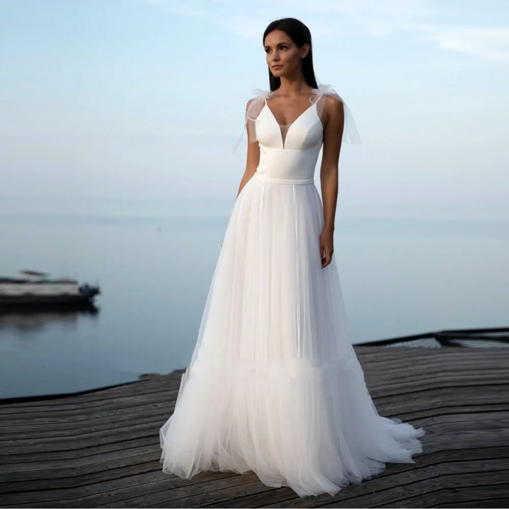 

Simple Spaghetti Strips White Wedding Dresses Tulle Pleated Formal Ladies Bridal Gowns Sleeveless Custom Vestidos De Mariee