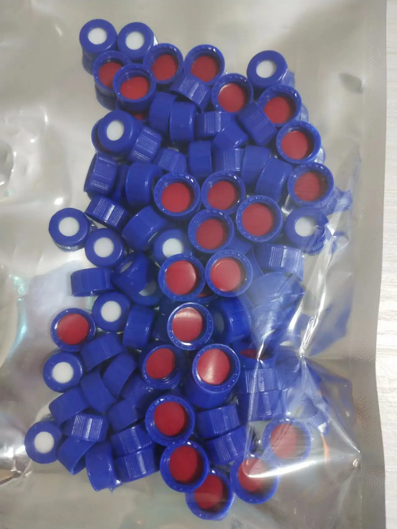 1 5 мл/2 мл жидкая фаза Газохроматографический флакон с градиентной этикеткой для