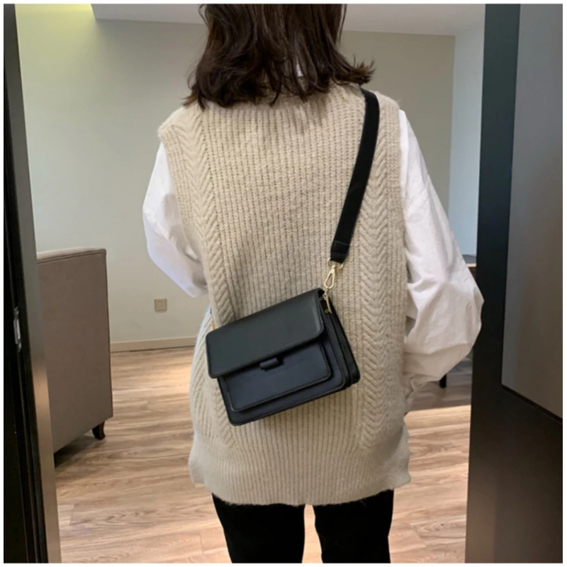 

Fashion Brand Women's Small Crossbody Bag Lightweight PU Leather Messenger Bag Flap Handbag Purse Summer Travel Bag For Femme