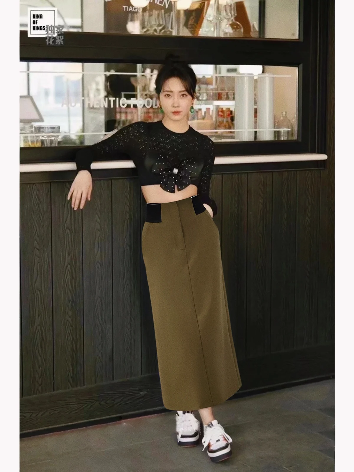 

Fashion Back Split Women's Half-body Skirt 2023 Autumn New Solid Color Elastic Waist Slim Medium Long Slim Skirt Simple Commuter