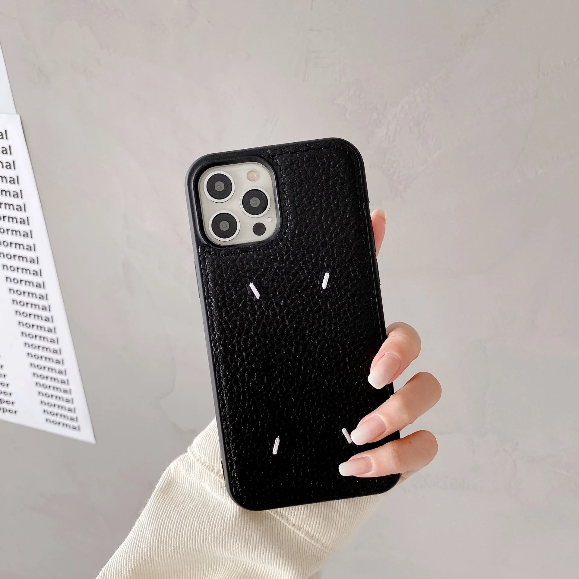 

Luxury Brand Maison Margiela embroidery pattern leather Phone Case For iPhone 14 13 12 11 Pro Max MiNi 7 8 Plus X XS XR SE Cover