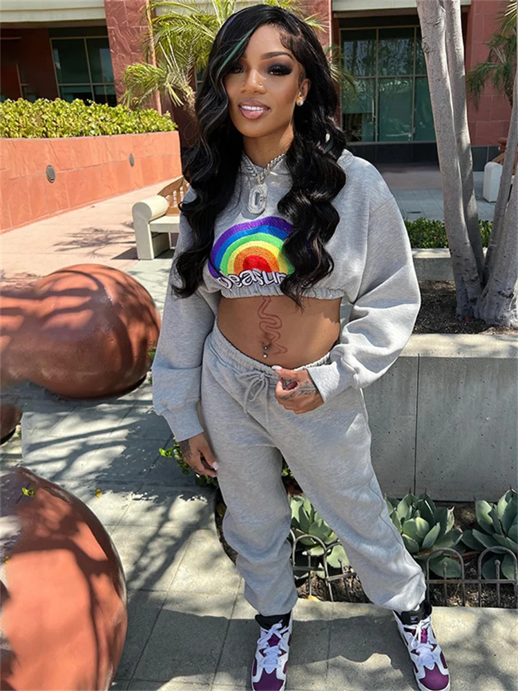 

Модный комплект WJFZQM из 2 предметов с радужным принтом, клубный наряд для женщин 2022, укороченный топ с капюшоном и длинные брюки на шнуровке