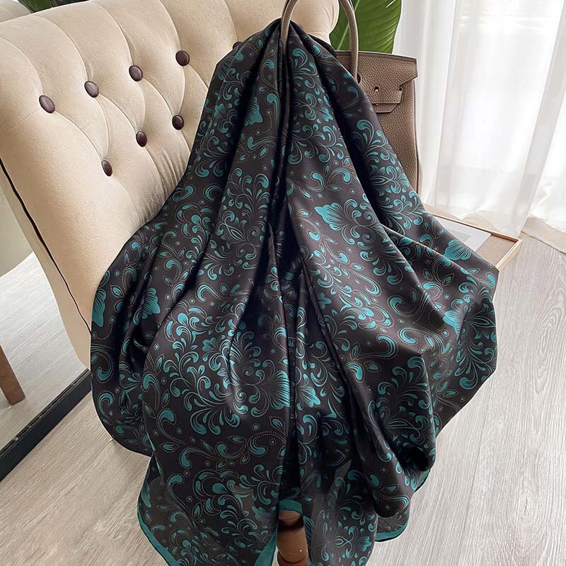 

2022 Brand Designer Silk Scarf Female Foulard Bandana Long Shawls Wraps Winter Neck Scarves Pashmina Lady Hijab Luxury New