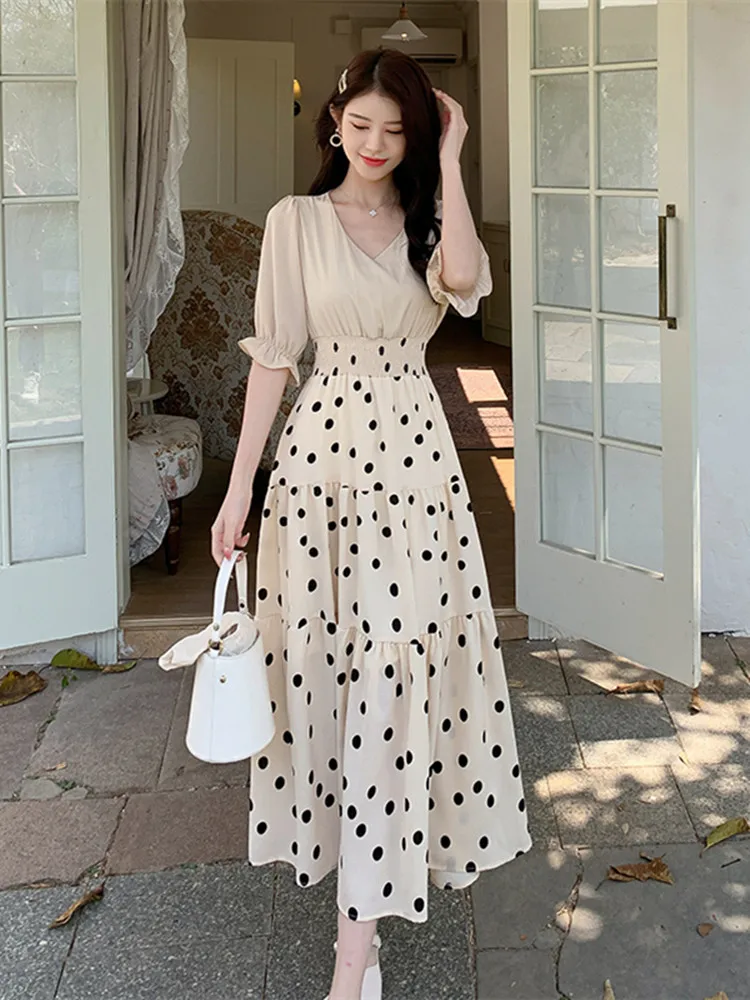 

2023 Summer New French Sweet V-Neck Chiffon Dress Apricot Simple Korean Version Spliced Polka Dot Long Dress for Women