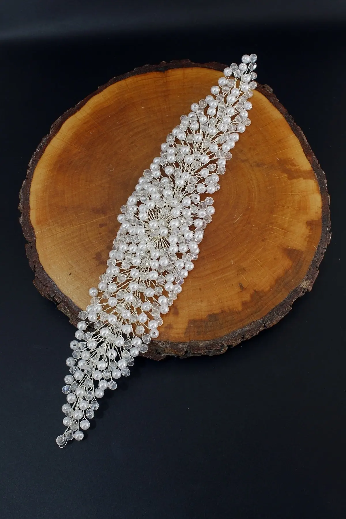 

Completely Hand-Made Crystal Cubic Zirconia Stylish And Elegant Wedding And Engagement Bridal Tiara And Hair Accessory Charming Bridal Tiara 2022 marriage