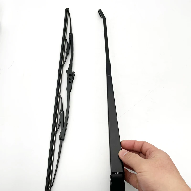 

Doosan Daewoo DH220-5 DH220-7 DH215-7 DH225-7 Excavator Accessories DH150/215/220/225/3000-5-7 Wiper Blade