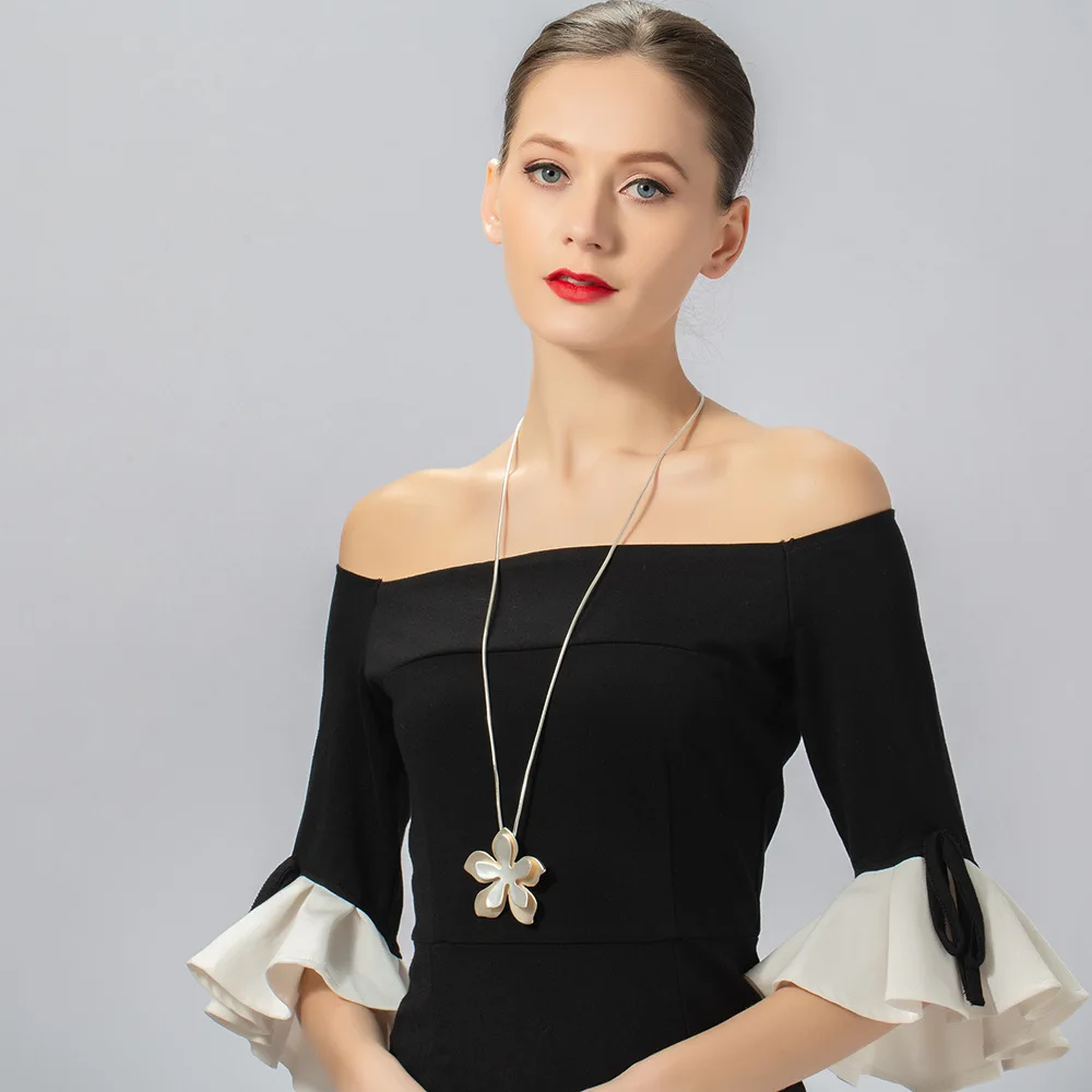 

Zinc Alloy Women Metal Pendant Necklace Fashion Jewelry Best Seller