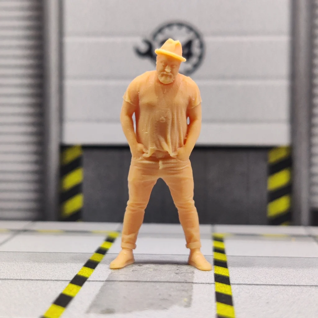 

Модель в масштабе 1/64, 1/43, модель из смолы, дядя БиГ, поместите свою руку в свою покетку, нецветная миниатюрная Диона, Расписанная вручную S621